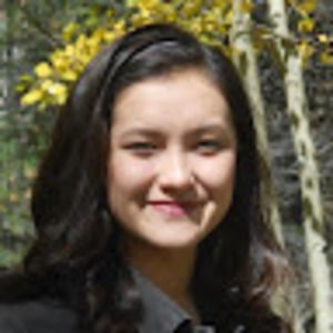 Meet your Posher, Danielle